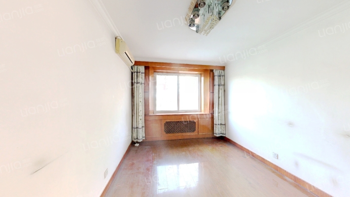 新春小区二手房实景图