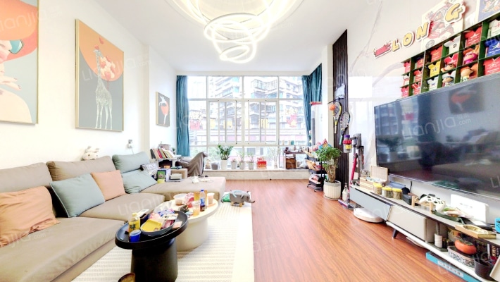 变维小区二手房实景图