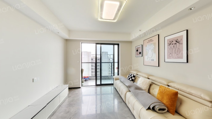 卓越大江二手房实景图