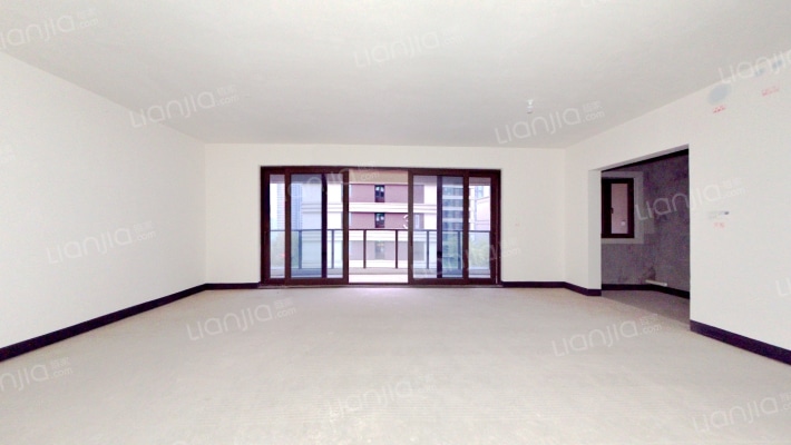 融创缇香榭A区二手房实景图