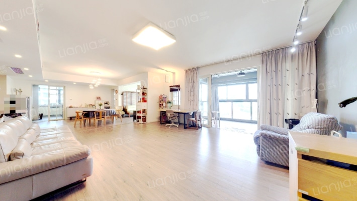 华侨城LOFT公馆二手房实景图