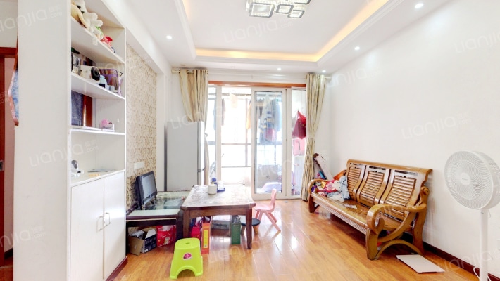 港湾江城二手房实景图