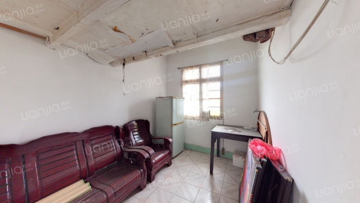 鸿雁摩托车宿舍二手房实景图