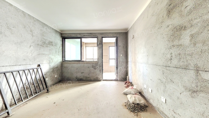 棕榈泉佳苑二手房实景图