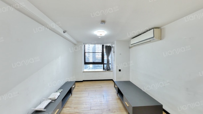 龙光玖钻二手房实景图