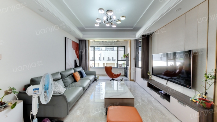 绿地IFC中央公馆B1-1区二手房实景图