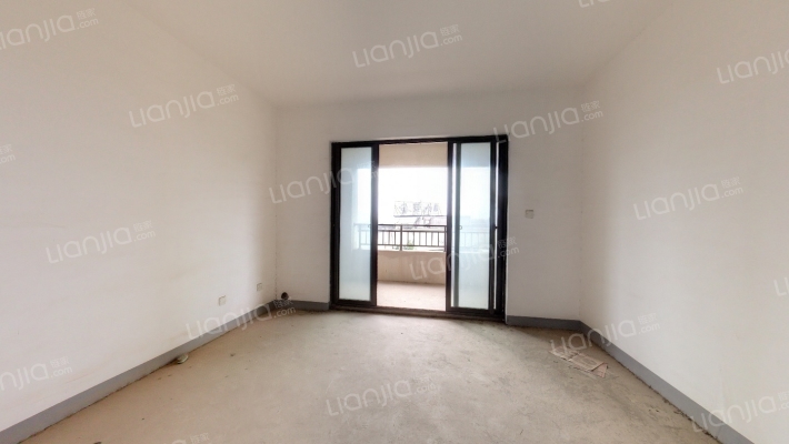 绿地香颂南区二手房实景图