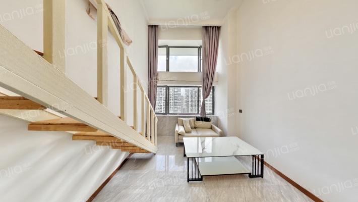 万科翡翠二手房实景图