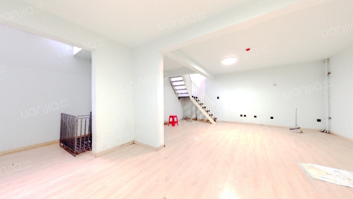 东郡MARK墅二手房实景图