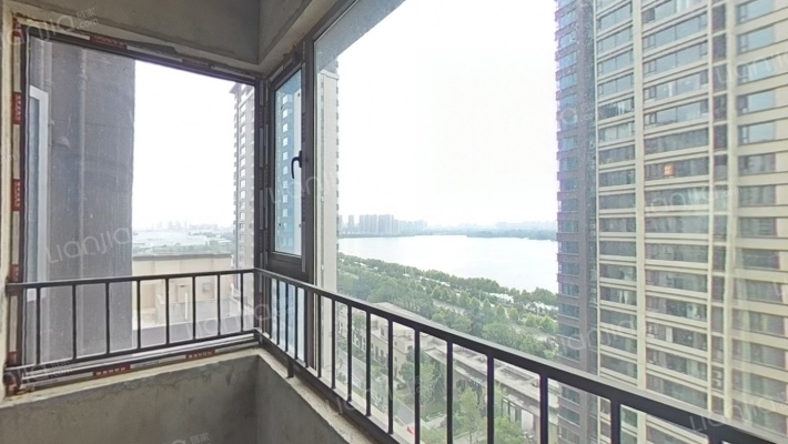 万景進园二手房实景图