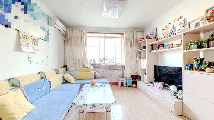 齐荣家园二手房实景图