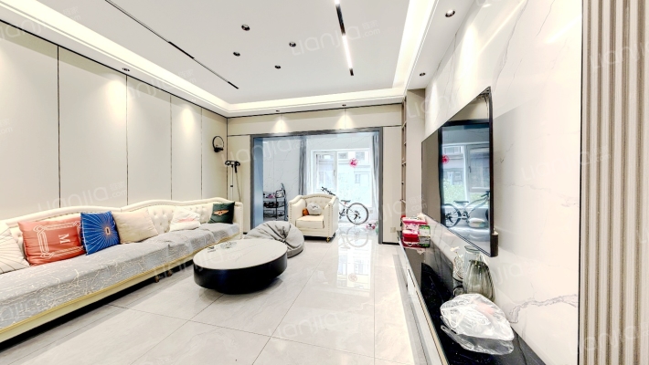 万科银海泊岸汐望二手房实景图