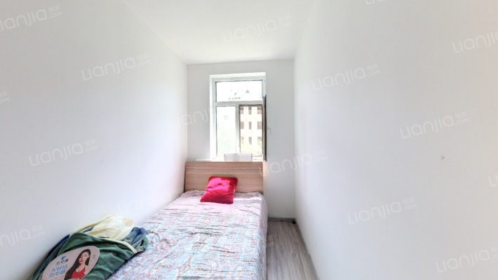 龙泰檀香苑一期二手房实景图