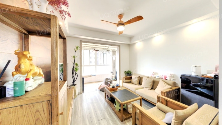 康诗丹郡二手房实景图