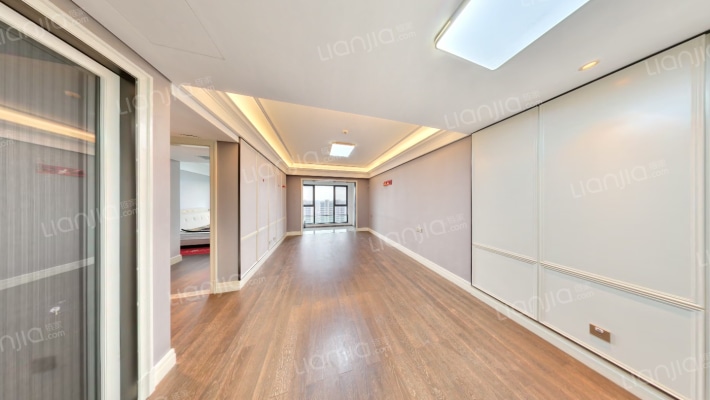 融创都会中心观湖二手房实景图