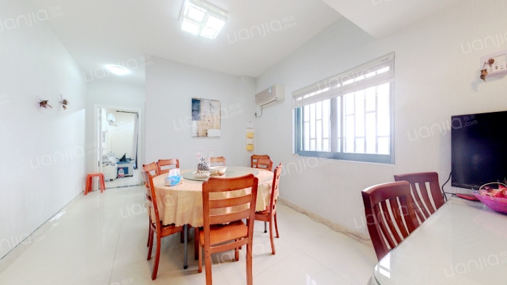 世纪高尔夫单身公寓二手房实景图