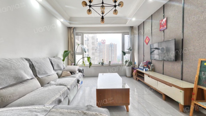 蓝润V客尚东二期二手房实景图