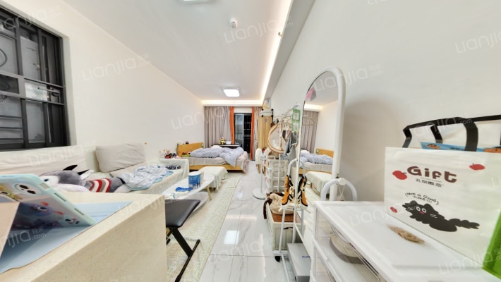 鸿润晨阳公馆二手房实景图