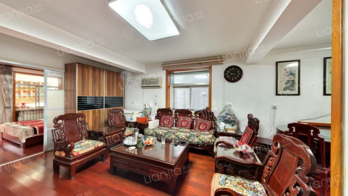 三里庄5号院二手房实景图