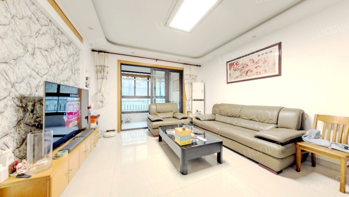 万盛金邸二手房实景图