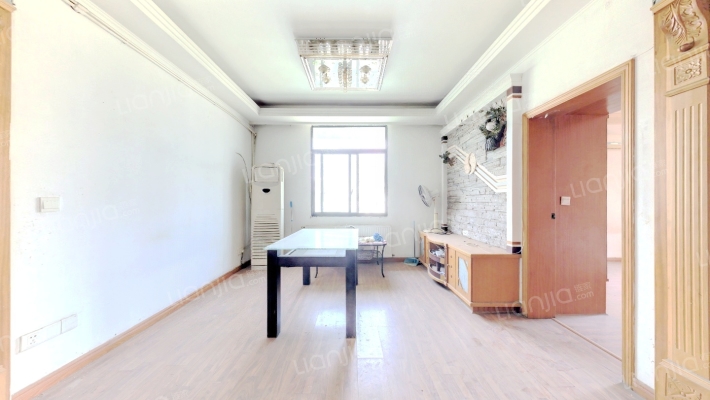 三角地小区二手房实景图