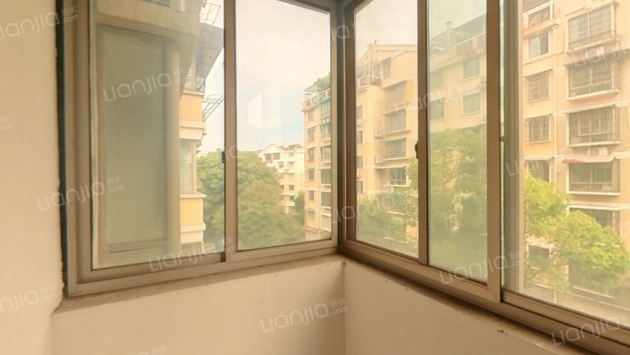 环球春江花园二手房实景图