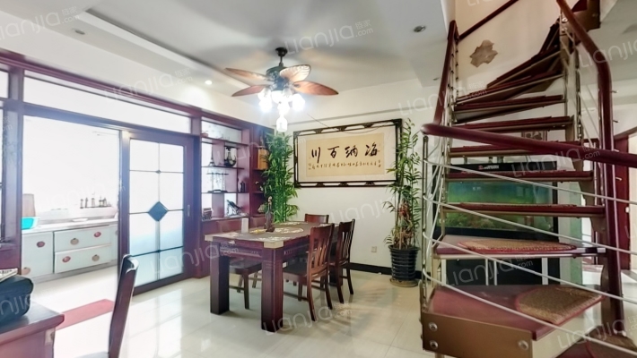 佳田塞纳城欣苑小区二手房实景图