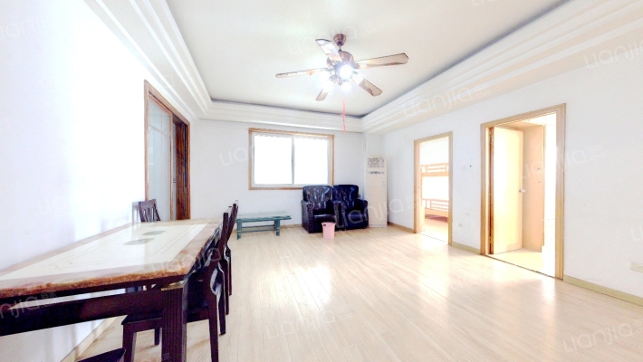 体育馆宿舍二手房实景图