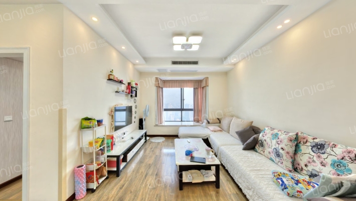 上品拾陆二手房实景图