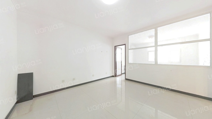 东方润龙二手房实景图