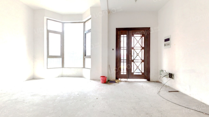 伊顿花园二手房实景图