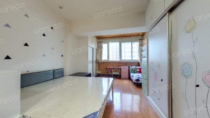 乐居东方小区二手房实景图