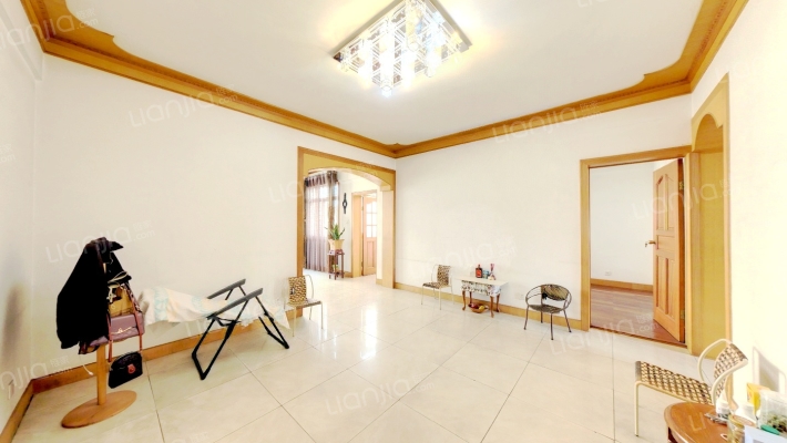 无线电厂生活区二手房实景图