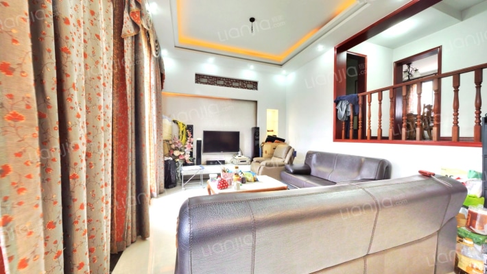 合众湖畔花园二手房实景图