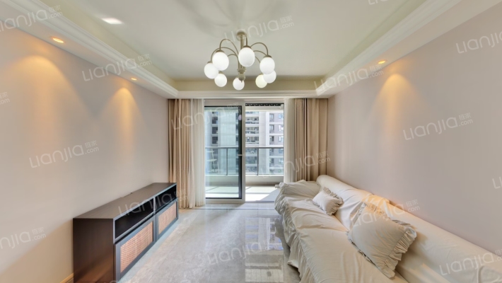 春语蓝庭二手房实景图