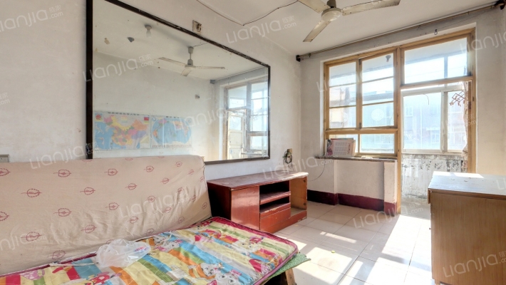 水泵厂宿舍二手房实景图