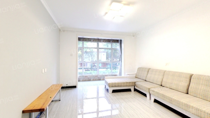 凯旋门精装三居，本满五年，税费低。-客厅