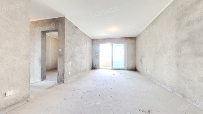 新鸥鹏教育小镇哈佛公馆二手房实景图