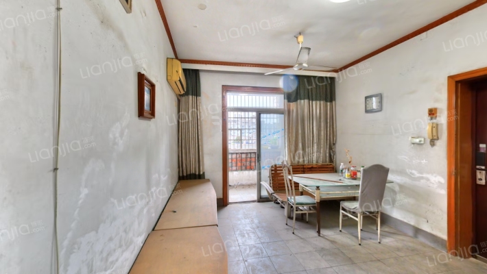 民航小区二手房实景图