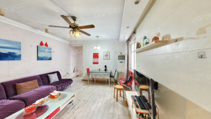 华韵07二手房实景图