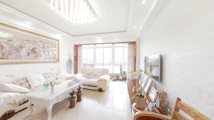 江畔财苑二手房实景图