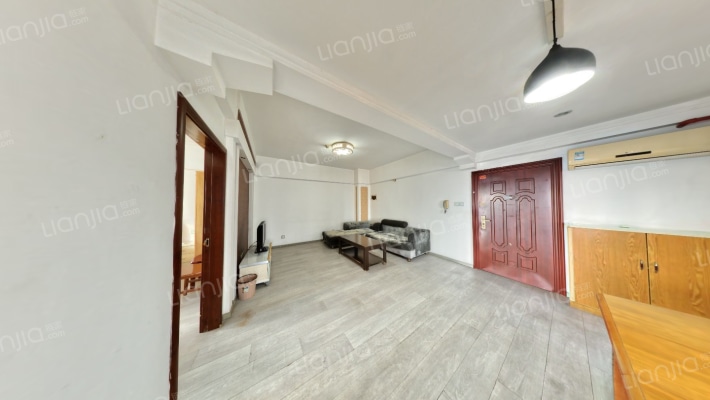 名富公寓二手房实景图