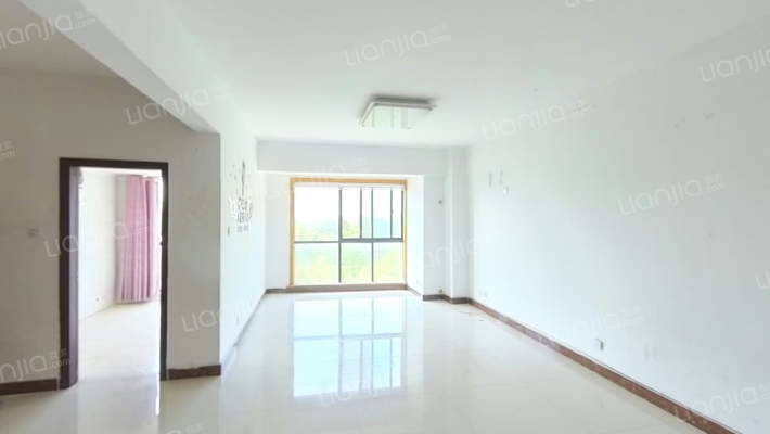 蓝湾国际公寓二手房实景图