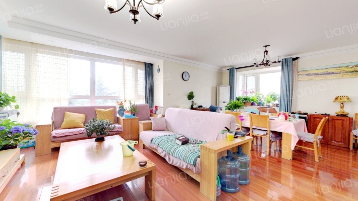 金岭花园B区二手房实景图