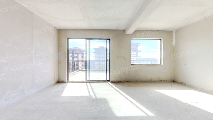 亨特山屿湖二手房实景图