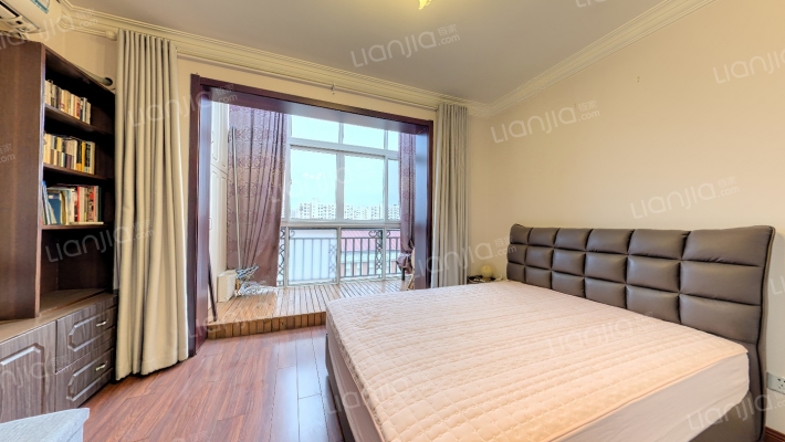 中虹浦江苑二手房实景图