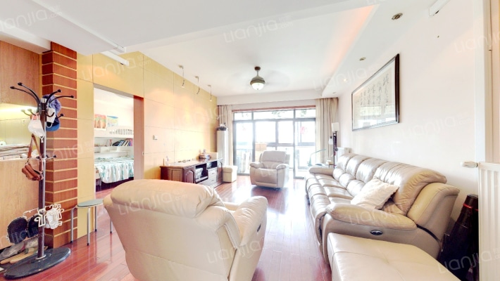 海伦新苑二手房实景图