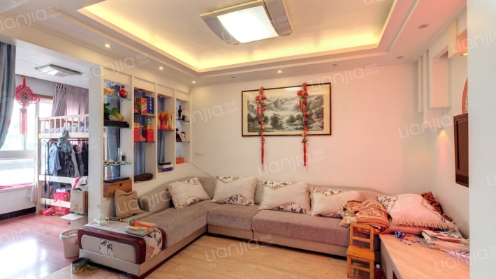 中国礼品城公寓二手房实景图