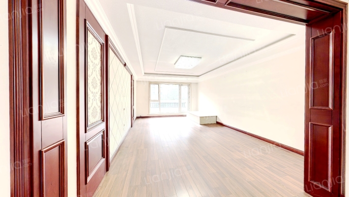 金普广场二手房实景图