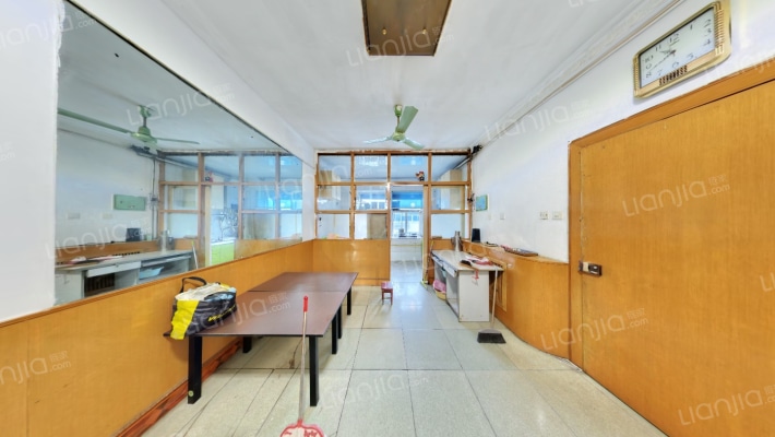 西安市第三十八中学家属院二手房实景图